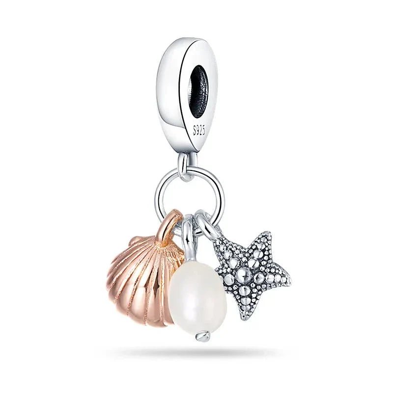 Berloque Pérola em Prata 925, com design clássico e elegante que traz sofisticação e brilho atemporal à sua pulseira.