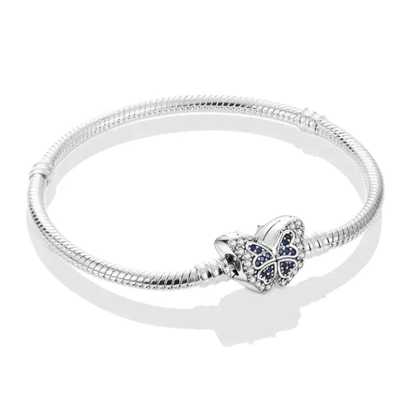 Pulseira Bella Love Charmz em Prata 925 – joia romântica e delicada para expressar amor e combinar com berloques Charmz.